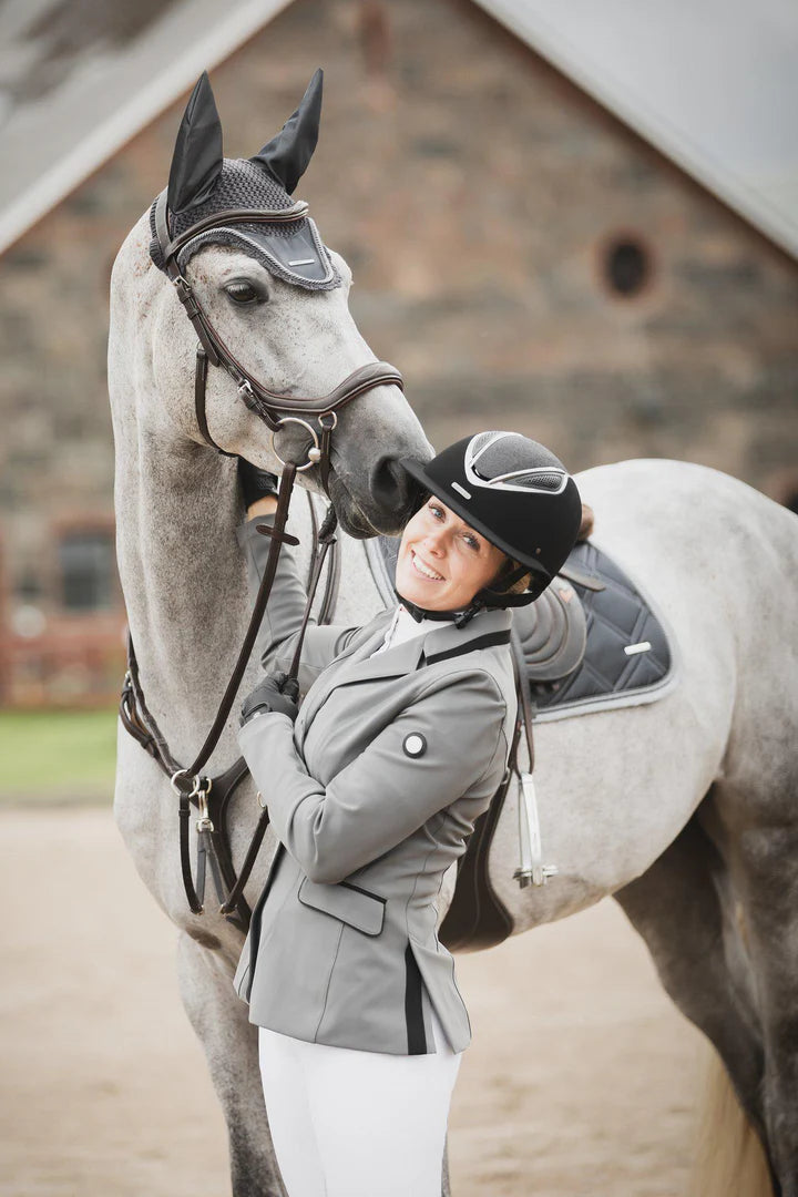HORSE LIFE WENDY RIDKAVAJ DAM